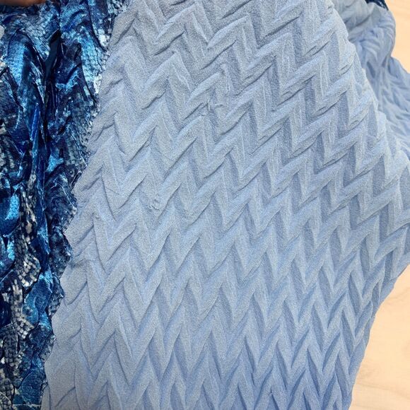 Vintage Caché Blue Crinkle Long Sleeve V-Neck Top Y2K Stretch Size S - Picture 7 of 8